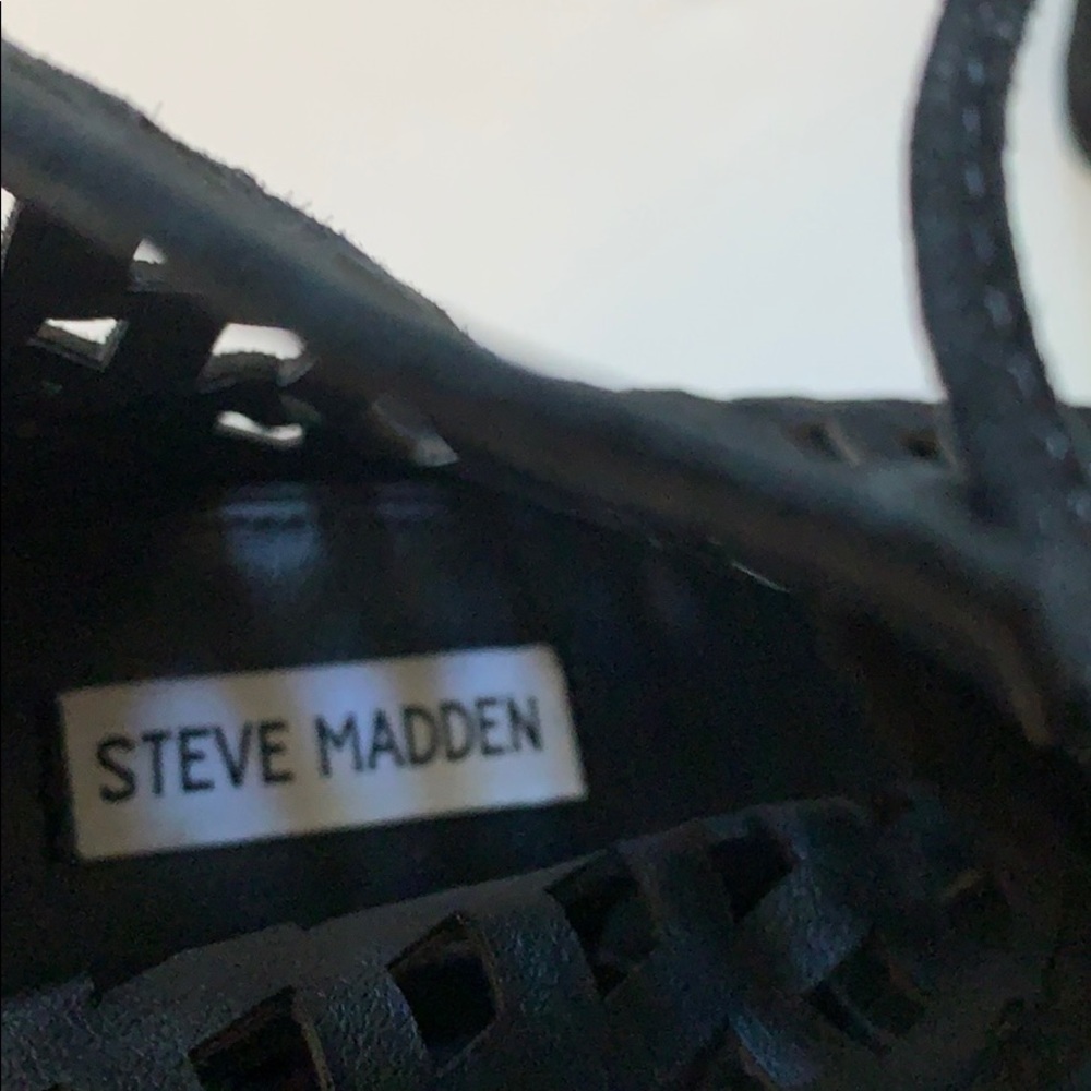 Steve Madden suede leather lace up laser cut booties Size 9 - Picture 6 of 7